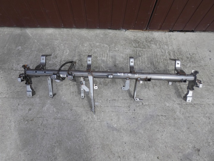 support sider below DESKE ROZDZIELCZA KONSOLE PEUGEOT 308 III T10