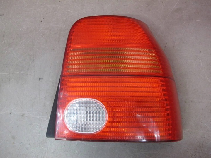 VW VOLKSWAGEN 6X1 LUPO 6X Licht rechts heck hinten CARELLO 38020748 EUROPA