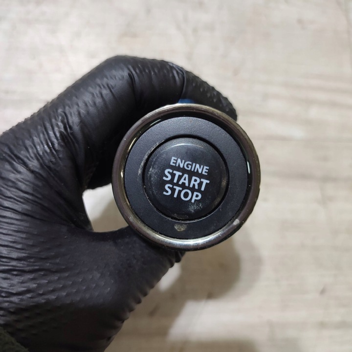 Bouton Start-Stop Suzuki Vitara (LY) 3729054P01