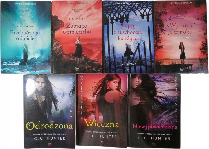 Zdjęcie egzemplarza: Wodospady Cienia + Po Zmroku / zestaw 7 książek / C.C. Hunter