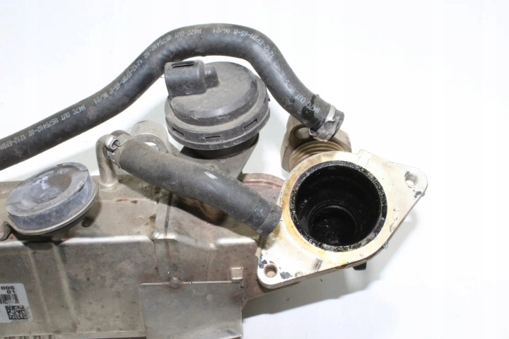Toyota Avensis T270 2015 EGR chladič výfukových plynov 8