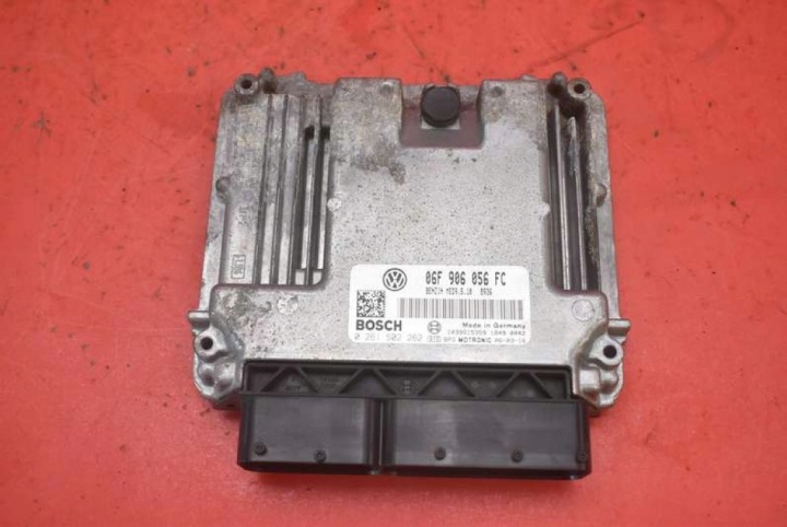 control unit of the engine 06F906056FC 0261S02262 VW PASSAT B6 2.0 TSI 150 KM 05-10