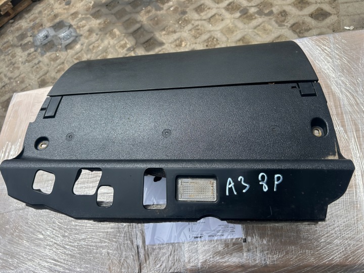 AUDI A3 8P CASSETTO PORTAOGGETTI passeggeri EUROPA CARICATORE CD 8P1857035A