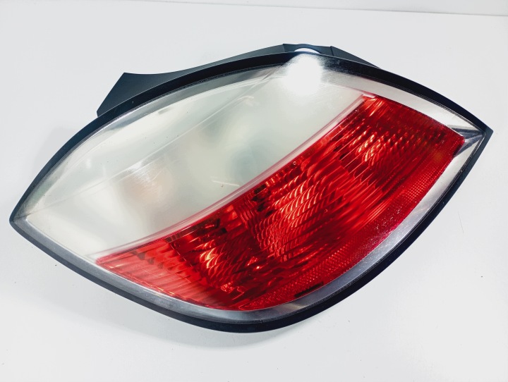 lámpa bal hátso hátsó OE 159731 Opel Astra H 04-10