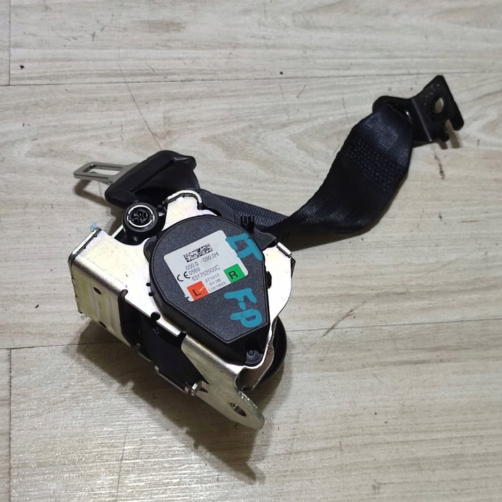 Arrière Ceinture de sécurité avant Arrière Bouche buse Gauche Jaguar F-Pace 00000900H