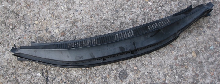 HONDA CIVIC VIII UFO 2.2 e-CTDI 07R Griglia gocciolatoio