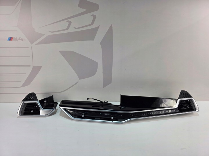 DEKOR of the dashboard consoles PIANO PAINT BLACK BMW X7 G07 LCI