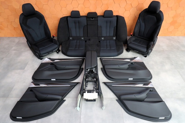 BMW 5 G30 LCI Interno sedili riscaldati ALCANTARA ANTRACYT m-packet 26km!