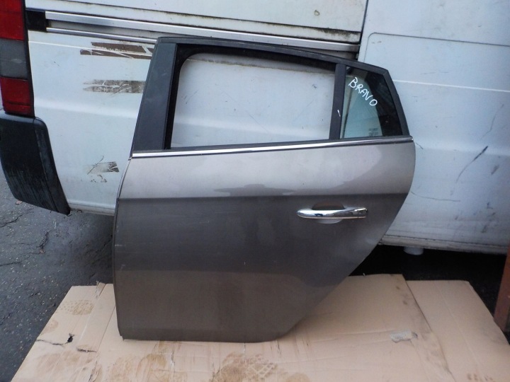 dveře levý záď fiat bravo II 2007r