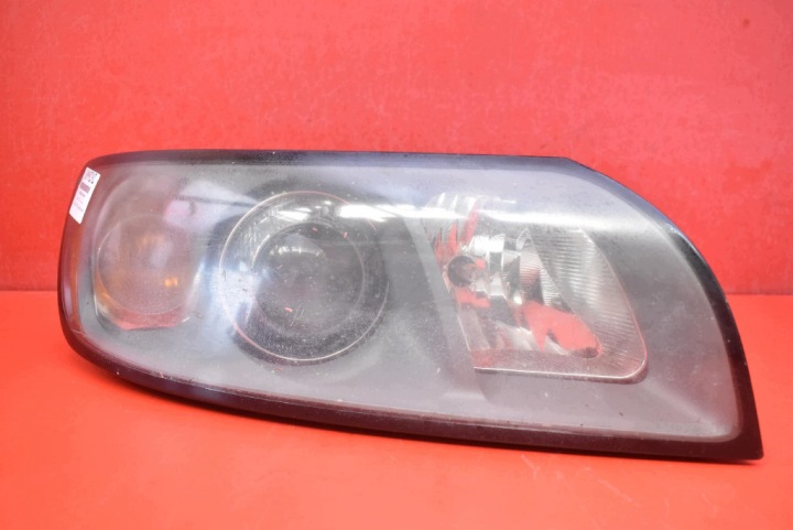 REFLEKTOR Droite Feux phare Avant Lentille XENON EU 30698890 VOLVO V50 1 et 03-11