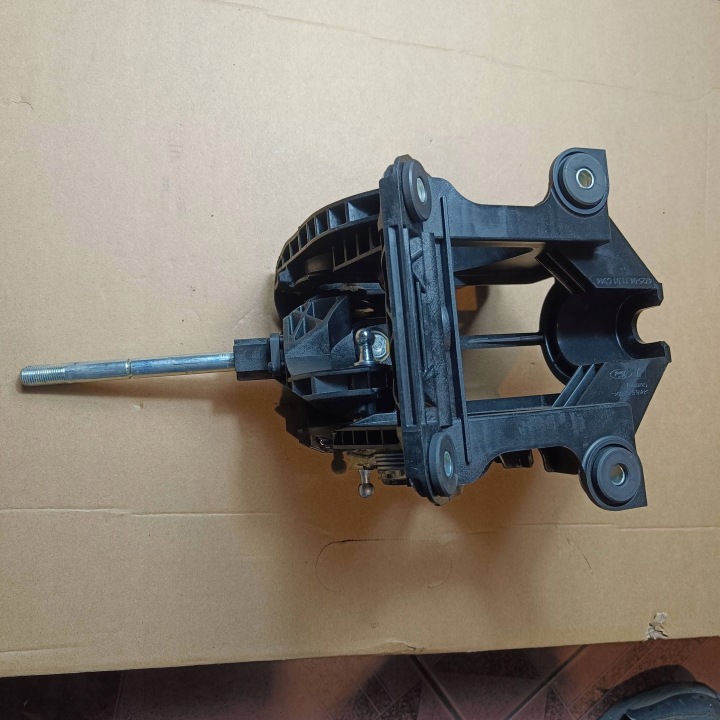 Ford Kuga II MK2 gear lever changes of the gear trim MANUAL