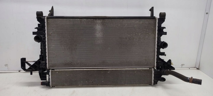 Radiatore motore usato CLIMATIZZATORE ARIA CONDIZIONATA radiatore intercooler Opel Astra K LIFT 1,5 CDTI