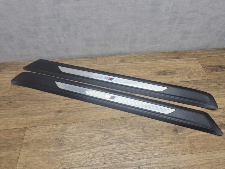 BMW F32 F82 lišty prahový m-packet levá a pravá krytky 8063799 8063800