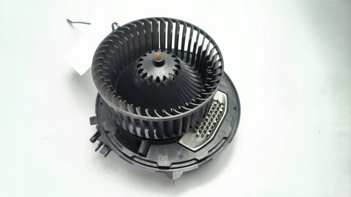 Réchauffement Ventilateur Cabine 5WB819015 SKODA OCTAVIA IV