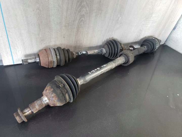 Demi axe SAAB 9-3 II 93 z18xe 1.8i 122km OE Droit