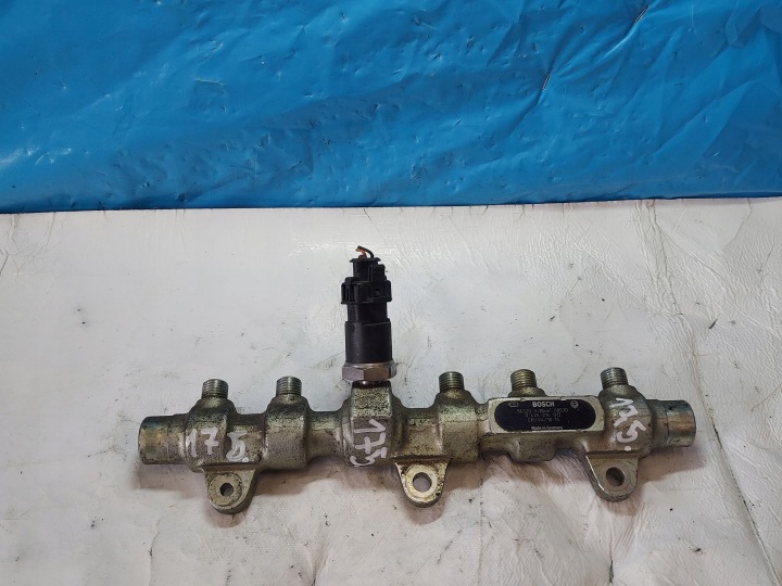 Rampe injection ALFA ROMEO 156 147 1.9 JTD 0445214012