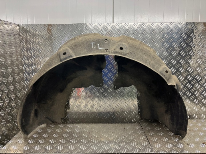 podblatník levé zadní AUDI A6-C7 4G0810171A