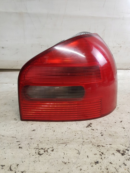 Licht rechts heck hinten AUDI A3 8L 96-99 8L0945096 + WKLAD 8L0945257 EU