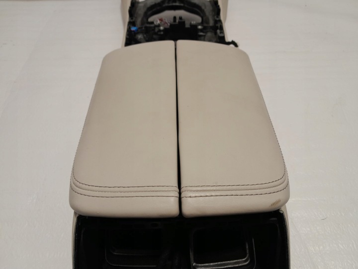BMW 7' G11 LCI ΚΕΝΤΡΙΚΟ ΦΩΣ TUNEL 7