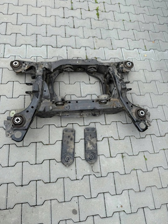Volvo V60 II T8 4X4 2022 Rama pomocnicza nápravnice záď 32292935 32315255