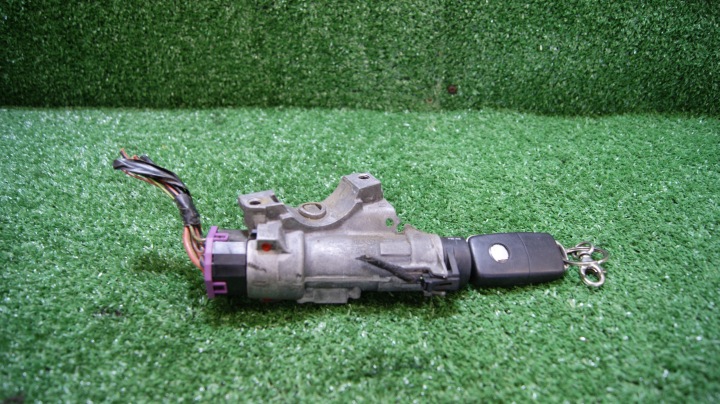 Zündschloss Z KLUCZYKIEM SEAT IBIZA 4 4B0904851C