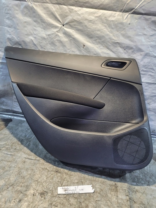 bok tapacír dveře levý záď PEUGEOT 308 a 5D HB 09r.