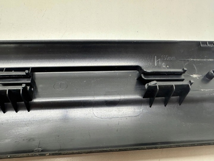 BMW 2 F46 Front threshold 7
