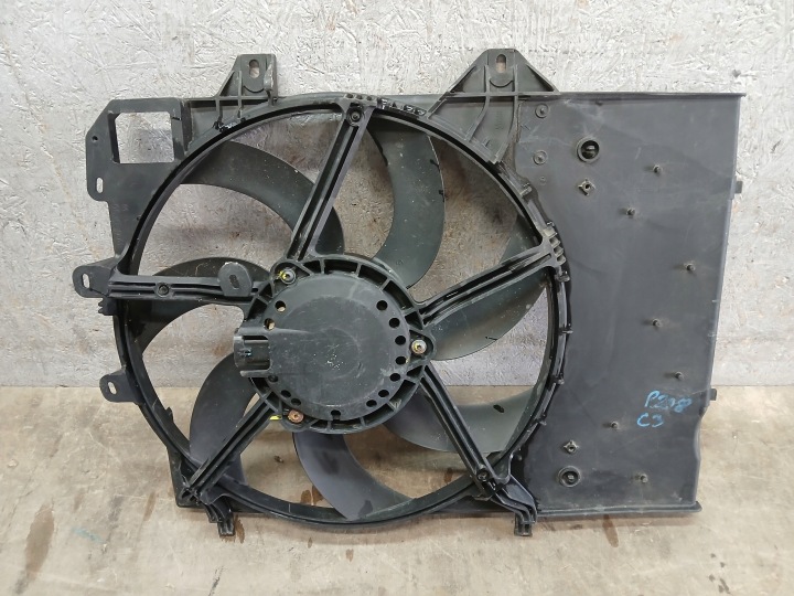 Kühlergebläse Gehäuse PEUGEOT 208 CITROEN C3 9801559180