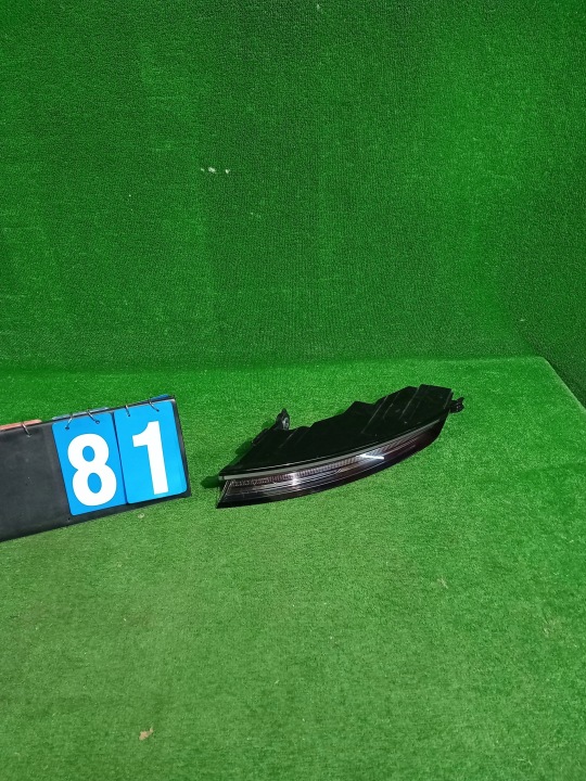 light rear part rear right PORSCHE TAYCAN 9JA945096A NR.81