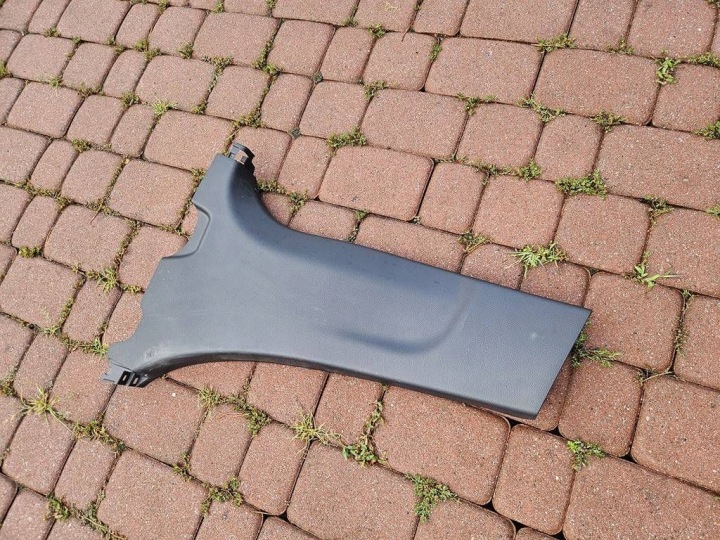 poklopač zaštita slupka srodkowego lijeva Toyota Aygo X 62414-0H030