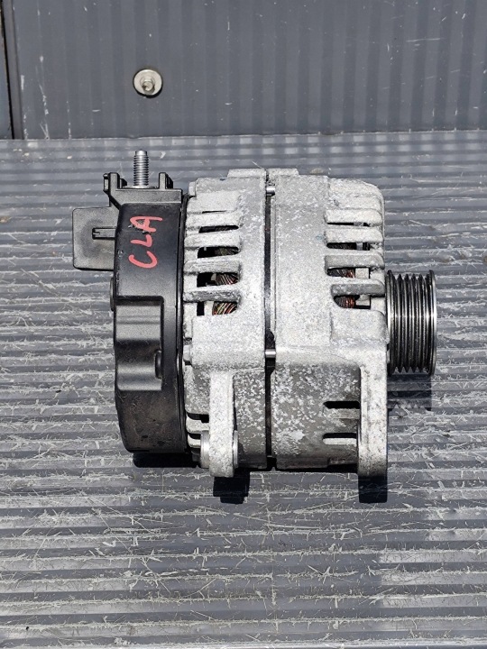 MERCEDES CLA W118 alternator A0009063903