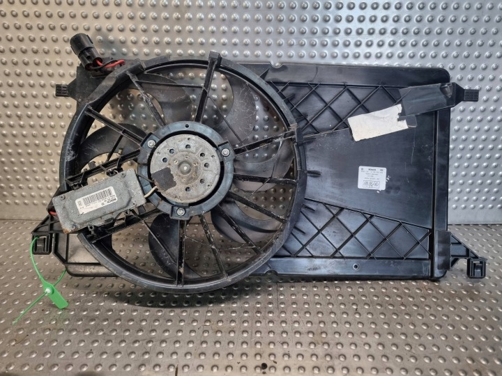 Kühlergebläse 3M5H-8C607-RE FORD FOCUS MK2 V50 S40 II C30 1.6D