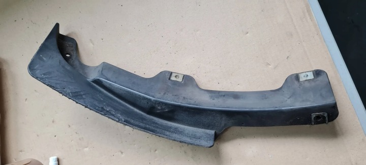SQ5 8R Q5 LIFT spoiler NADKOLA levý předek zástěrka 8R0853887A
