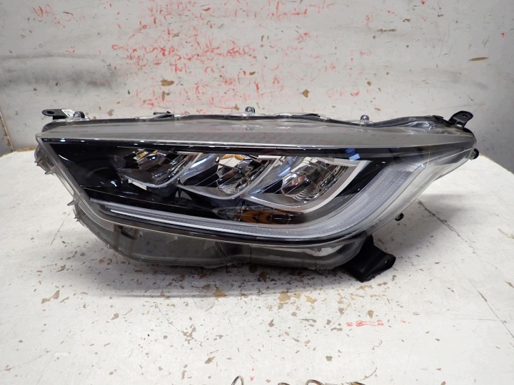 light front front left TOYOTA YARIS IV 2020- FULL LED 0048401