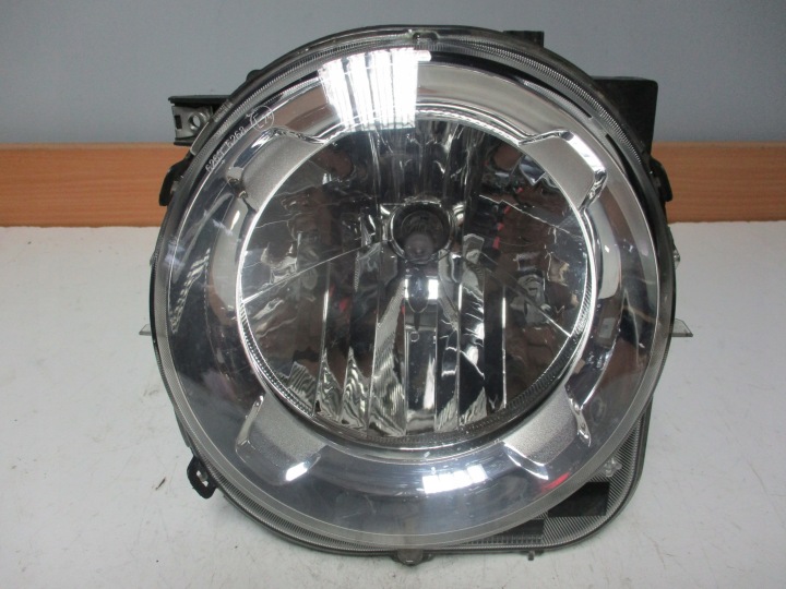 light front right Jeep Renagede 14- EU