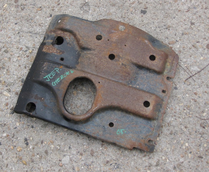 JEEP CHEROKEE LIBERTY KJ 2.5 CRDI cover lower below engine