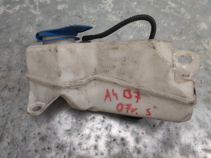 nadrzka ostrekovacov AUDI A4 B7 8E0955451AP