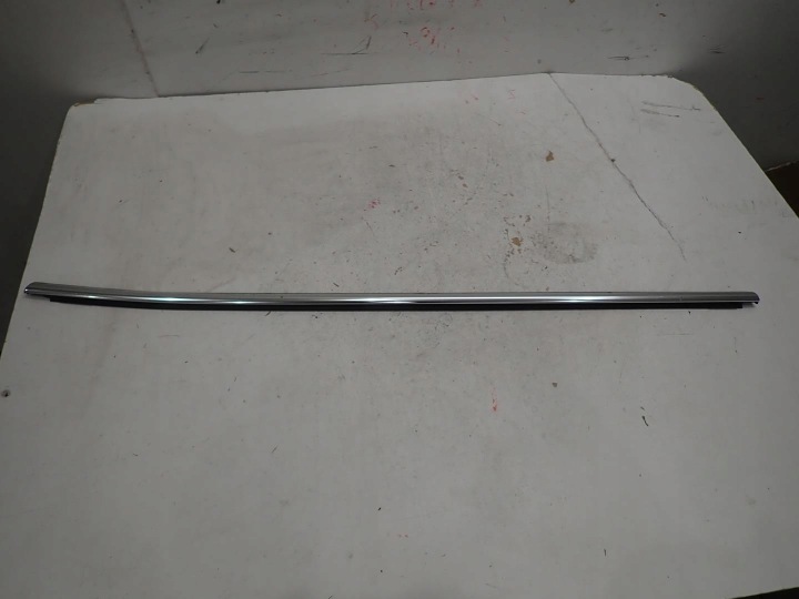 moulding dust door left rear part SKODA ENYAQ 2021- 5LG839477