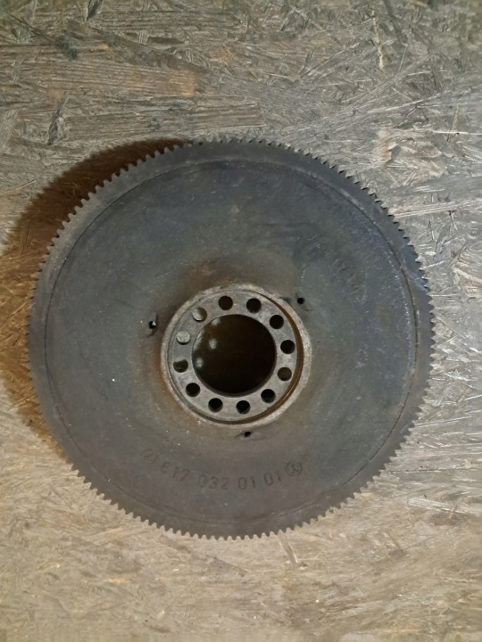 wheel flywheel MERCEDES W116 W123 W126 3,0D 6170320001