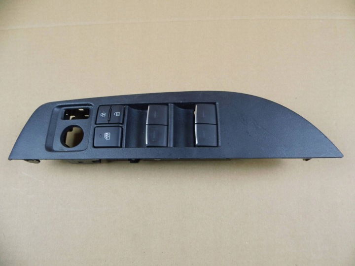 Toyota Corolla XII E21 panel window control switch left front front 8404002160