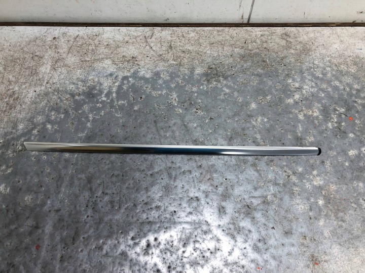 modanatura CHROM PORTA Portiera sinistra posteriore MERCEDES W212 KOMBI LIFT A2126700122