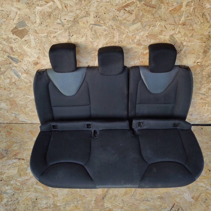 Kanapa hátso far Renault Clio IV oparcie HB