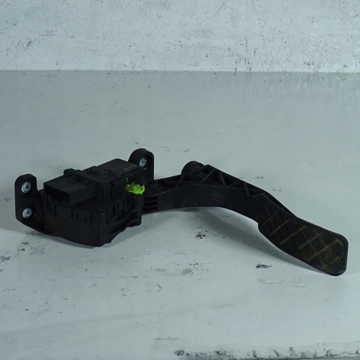 AUDI A6 C6 3.0TDI potentiometer Gas 4F1723523B