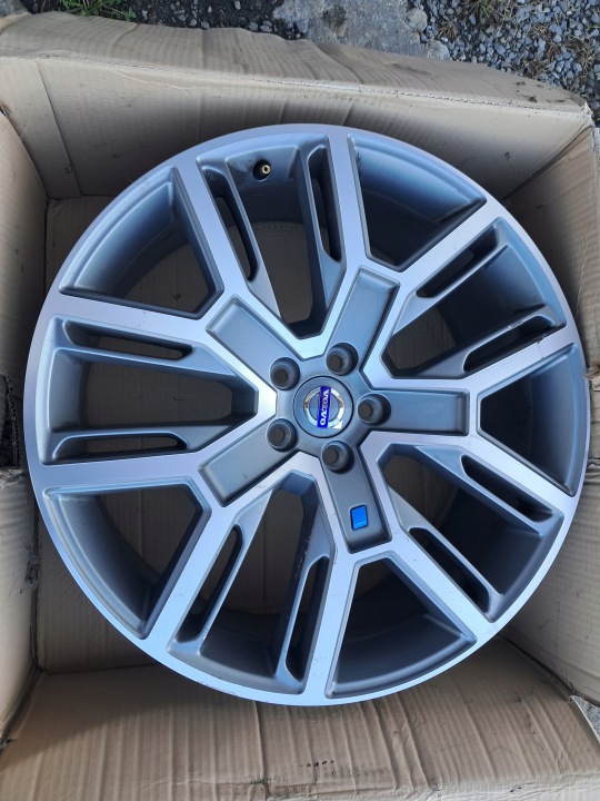 CERCHIO di alluminio VOLVO XC90 XC60 8.5Jx21H2 ET55 31408013