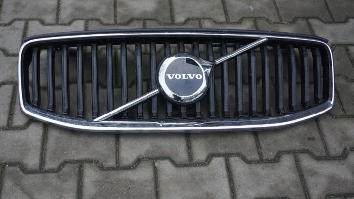 VOLVO XC60 II LIFT - maska maska chladiče