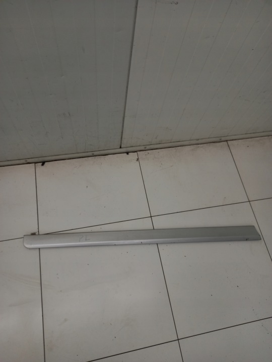 moulding door left front AUDI A4 B7