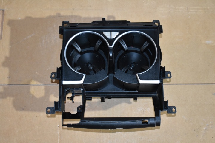 IDEALNY bracket for KUBKI heater SCHLADZACZ NAPOJOW MERCEDES W167 1