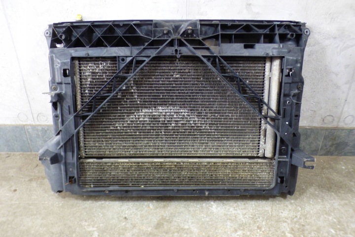 Skoda Fabia III 1.2 TSI running board of radiators 6R0121253A