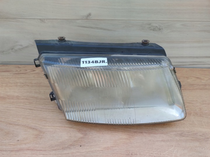 VW PASSAT B5 95-00 ROK 4PIN RECHTS LICHT VORNE 3B0941020 1134BJR