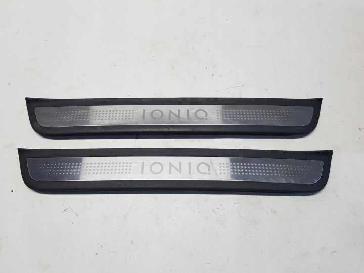 HYUNDAI IONIQ lišta PRAHU ozdobna levá pravá